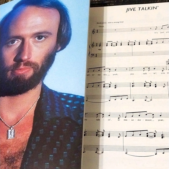 🔵BOGO FREE🔵 Vintage 1980 Bee Gees Greatest Music Song Book w Poster - Picture 5 of 8